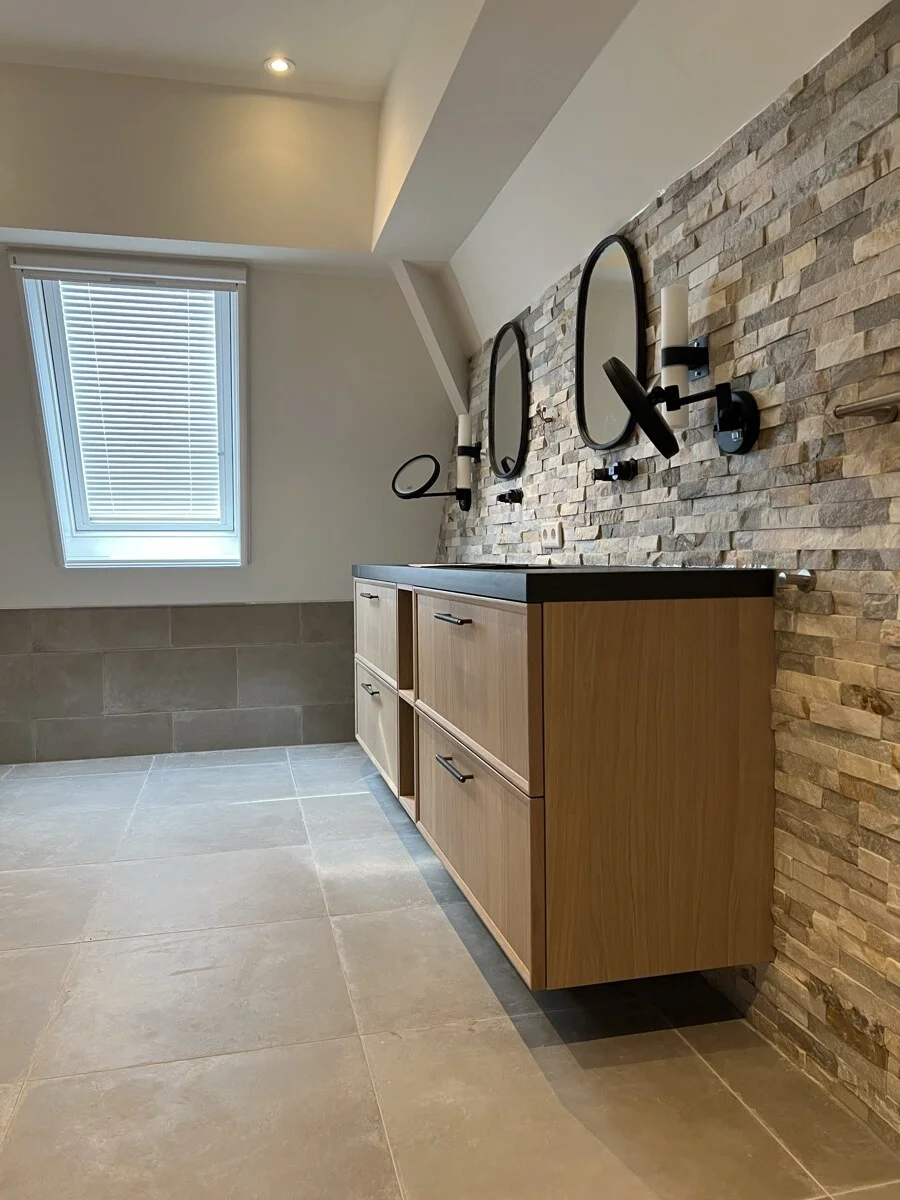 Interieur bouwproject Aannemersbedrijf De Jong, afwerking en detail in Gelderland